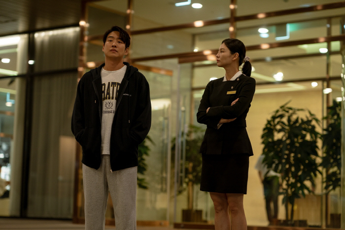 [SC인터뷰] "안재홍과 파격 애정신? 액션처럼"…'LTNS' 이솜이 빛…