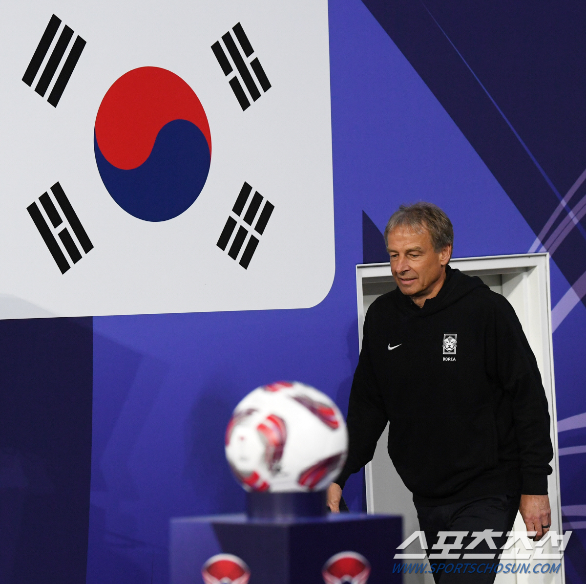 [아시안컵]BBC "한국에서 인기없는 클린스만 거취에 관심", 정작 본인…