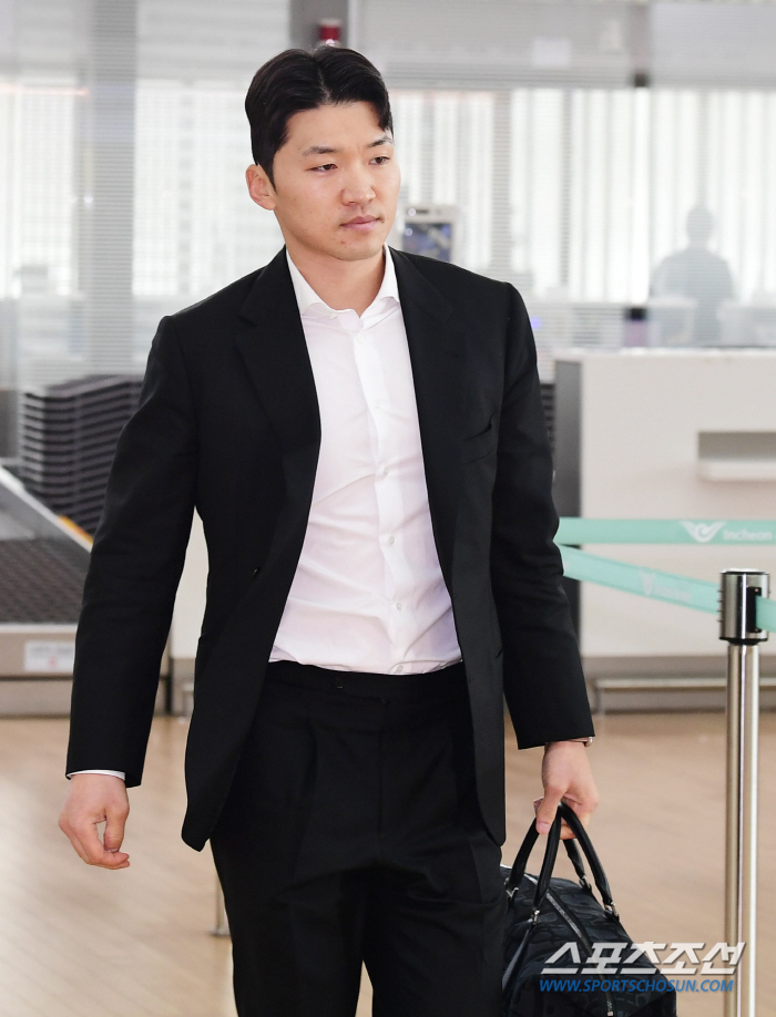 부상 당해도 뛰는 '무빙'의 능력자가 잠실에 있다니... "이기적이라고 …