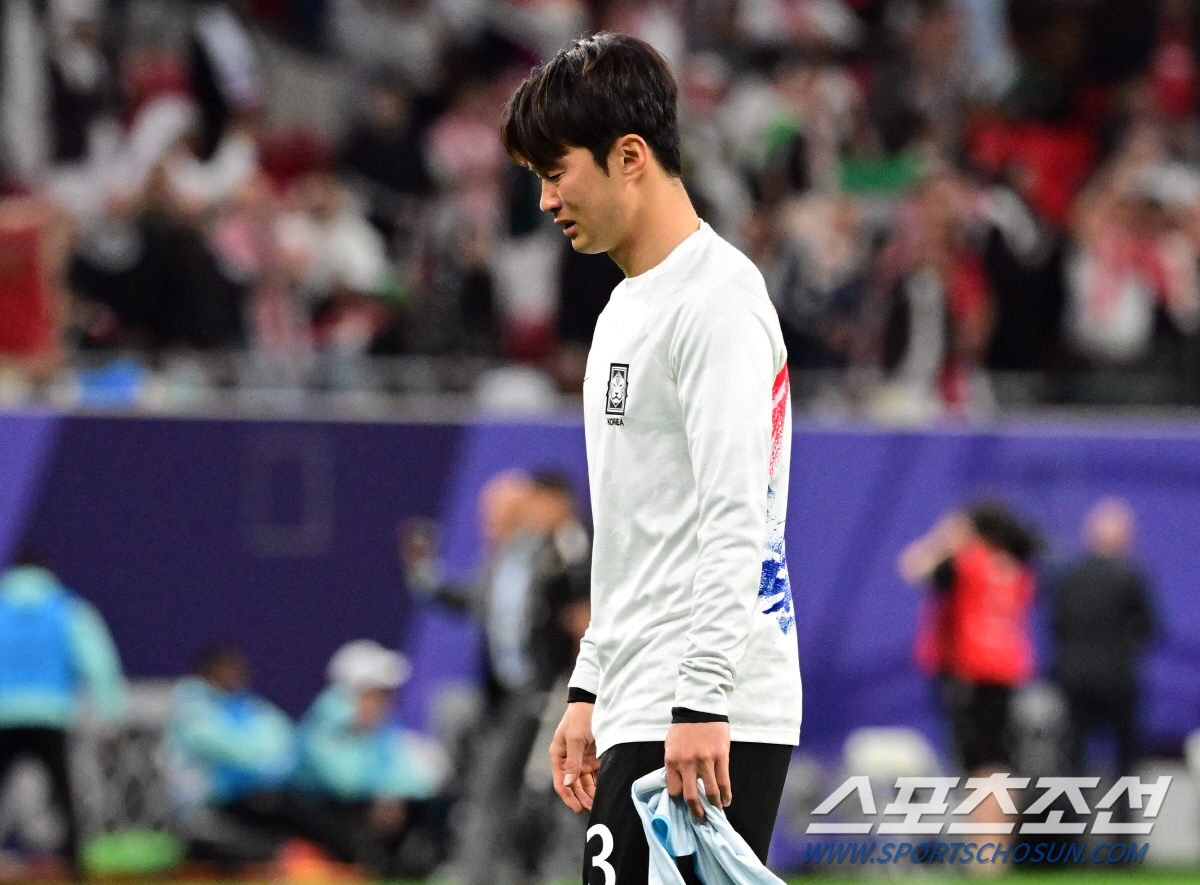 [카타르ON]'괴물수비수' 김민재 없다고 '와르르' 몰락, 韓 축구의 씁…