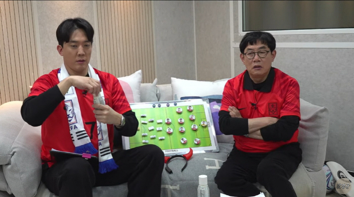 "저게 무슨 짓거리야". 이경규, 축구 4강전 패배에 '대폭발'…책임론에…