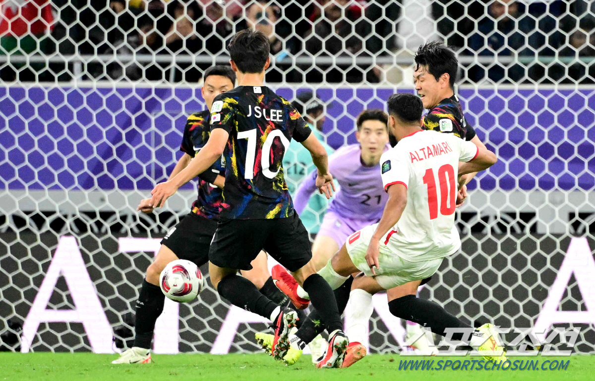 [카타르ON]"운으로 축구했다" 우승후보 韓, 왜 '87위' 요르단에 참…