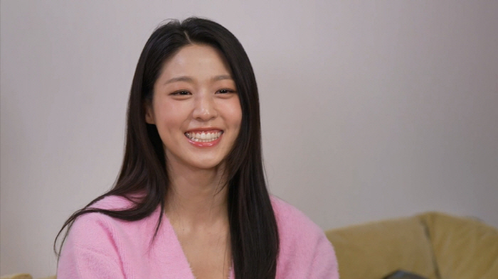 김설현, 독립 7년차 일상 공개…숏폼 중독→취향 가득 집 공개까지('나혼…