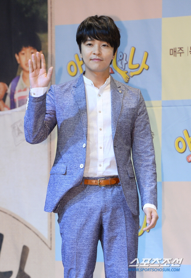 [종합]김정훈, 음주측정 거부하고 日 콘서트 강행…"그냥 믿어 달라"