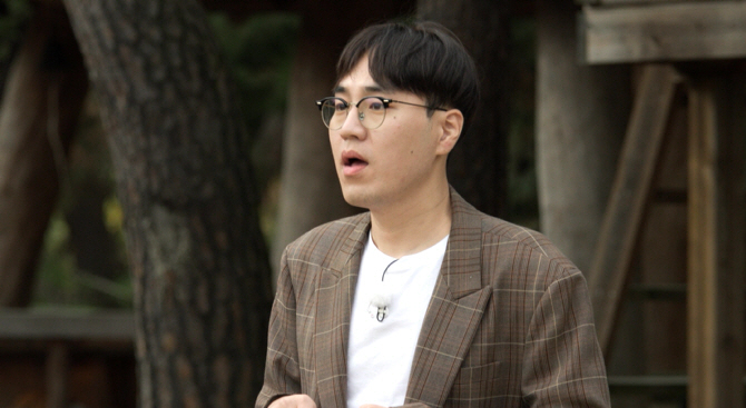 '나솔' 모태솔로 맞아? 이석훈 닮은 훈남 등장…꽃미소→레드헤어 솔로녀도…