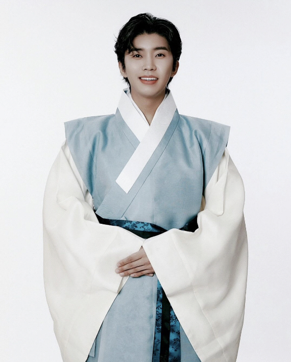 "술은 조금만"..한복입은 임영웅, 새해 인사도 '못말리는 팬 ♥'[종합…
