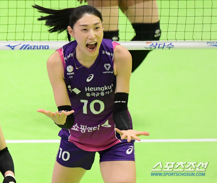 김연경 품에 안긴 ML 레전드의 딸...확 바뀐 흥국생명 '1위 싸움 안…