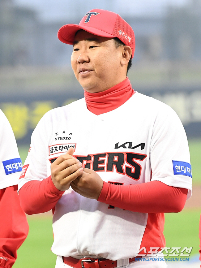 결론은 내부승격...KIA 이범호 타격 코치, 감독 승격[공식발표]