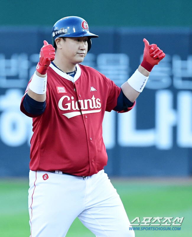 '시범경기 1위만 11번' 이대호→전준우도 모르는 '봄데' 미스터리. '…