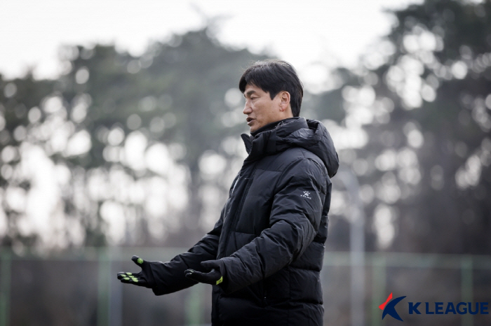 '유일한 승격팀' 김천 상무, 제각각 훈련소→드디어 '완전체'로 모였다
