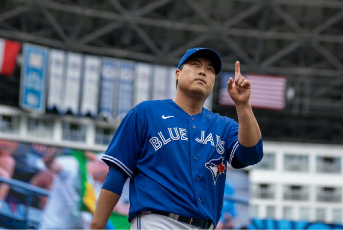 3선발급이 KBO 복귀 선택할까? 호평받는 류현진, 이번주 ML 캠프 합…