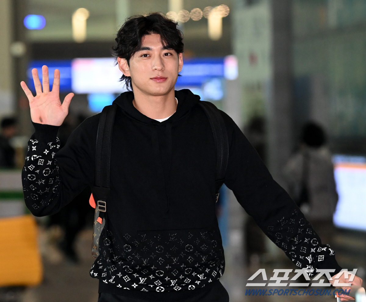 이정후-김하성 '리드오프 격돌' 보나…"이정후, 성장통 있겠지만, 역동적…