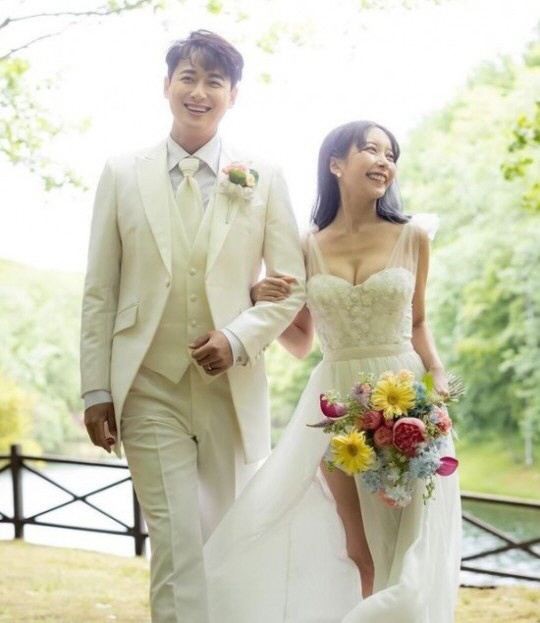 '이지훈♥' 아야네, 휴대폰 번호 공개 협박…"어떻게 대처해야 되죠?"