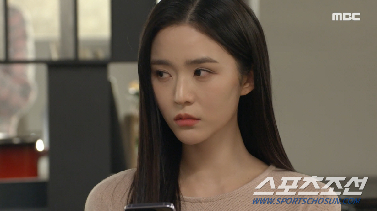 "일부러 침대에서 안해도 될 행동 했다는 건가요". 오세영, 오승아-윤선…