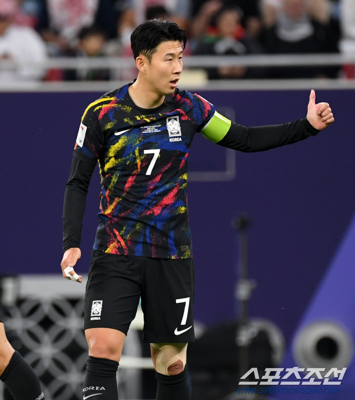"SON 손가락 심하게 다쳐" 손흥민-이강인, 아시안컵 도중 다퉜다? 英…