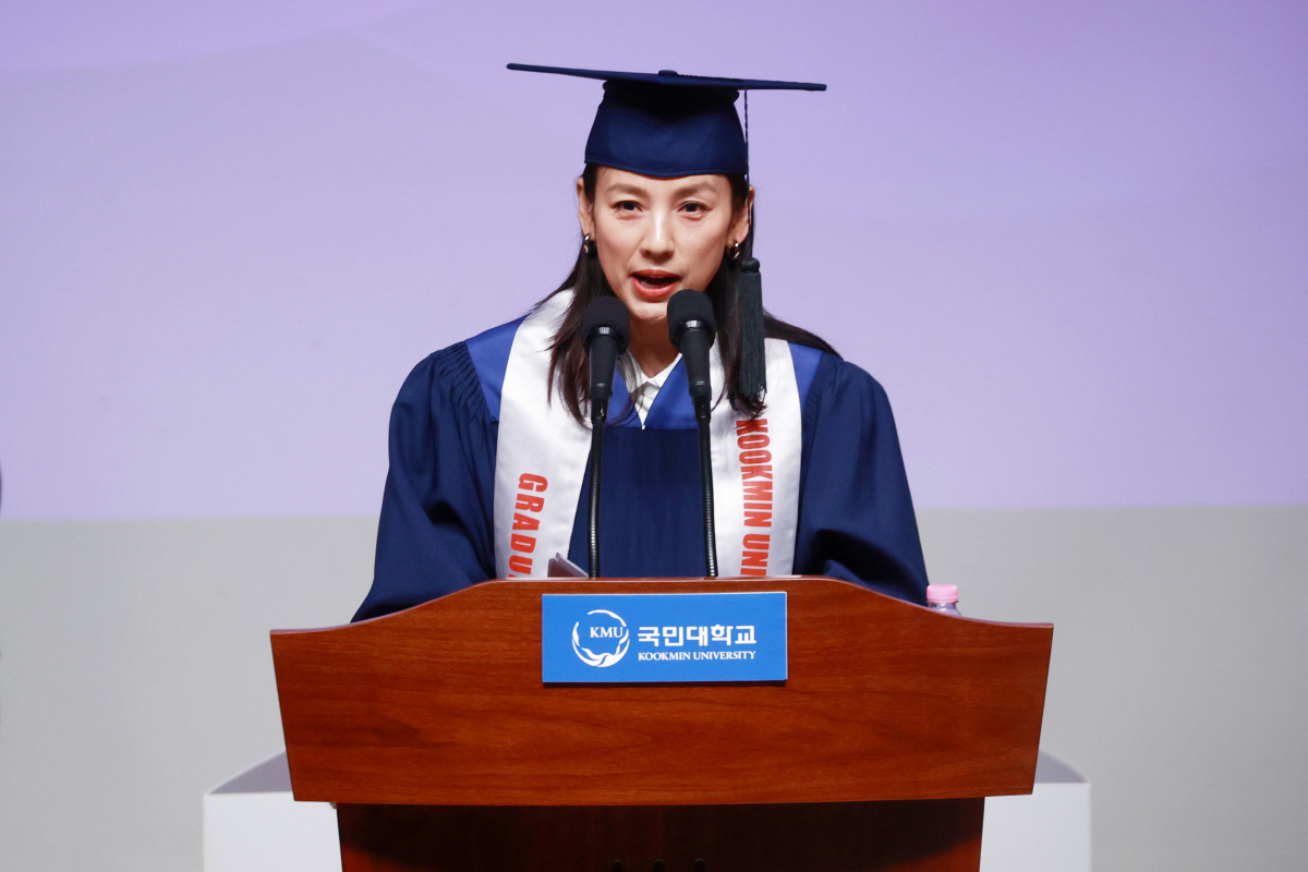이효리다웠던 인생 축사 "아무도 믿지 말고 내 말 귀담아 듣지마" [종합…