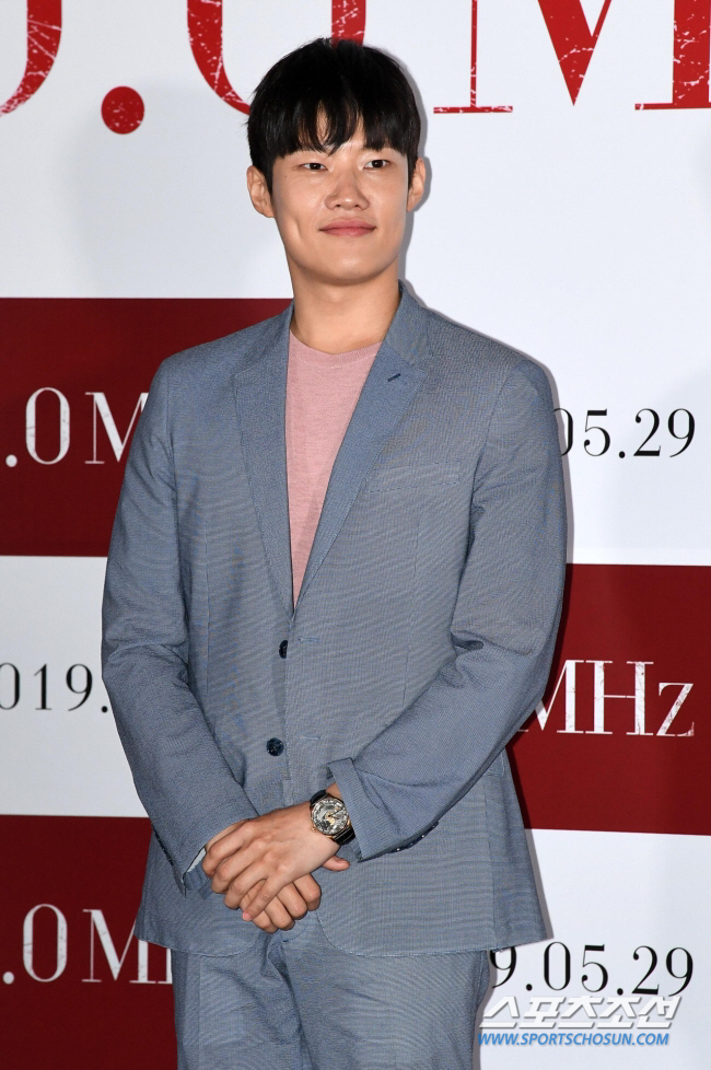 [공식] 신주환, ♥동종업계 연인과 웨딩마치…"오는 3월 결혼식 올린다"