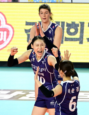 '부키리치 28점' 도로공사, 갈길 바쁜 GS칼텍스 제압 '2연패 탈출'[김천 리뷰]