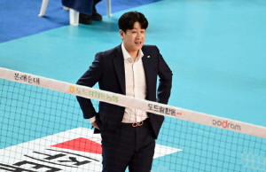 '2연패 탈출' 도로공사 김종민 감독 