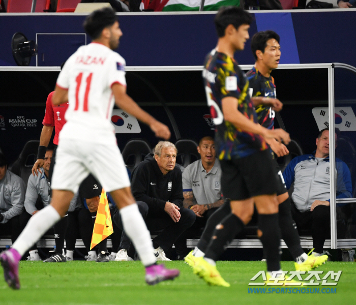 "중국 축구가 왜 그렇게 된 것 같아?" 백전노장 김학범의 한국축구 걱정…