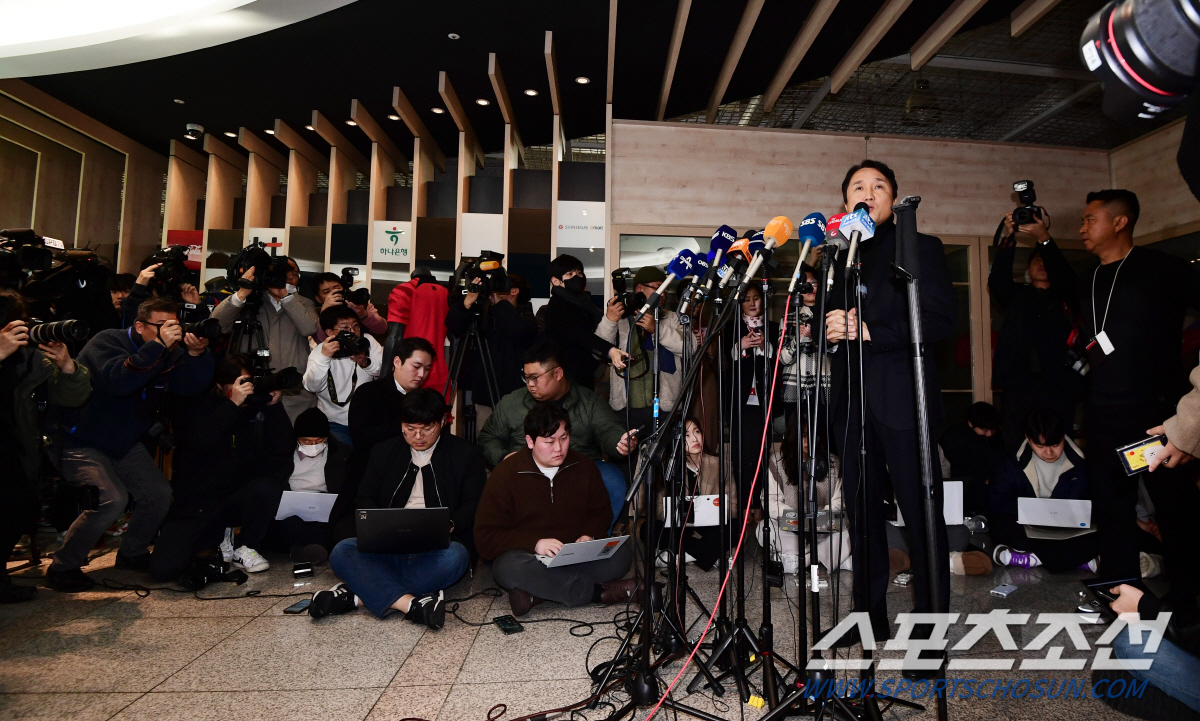 "이게 팀이야" 홍명보+최용수+황선홍, A대표팀 차기 감독은 외인 아닌 …