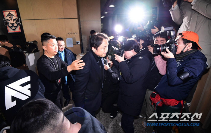 '클린스만 신뢰 회복 불가능' 전력강화위의 선택은 '경질', 클린스만 감…