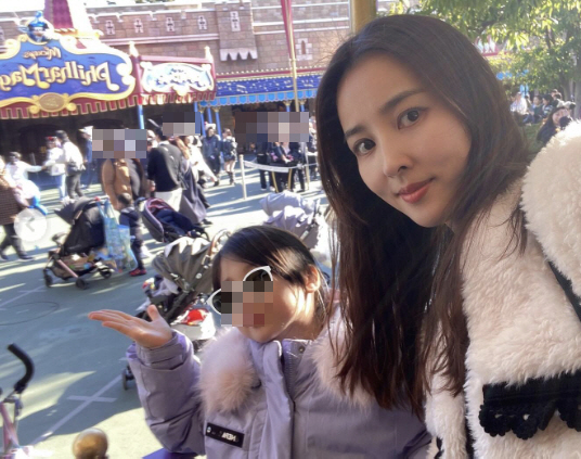 한혜진 "10살 딸, 디즈니랜드에 엄마 아빠 여행보다 좋았다고"...기성…