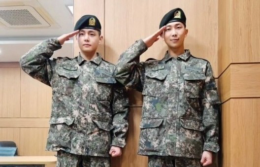 군대가 체질?…뷔→이동욱, 군입대 후 통통해진 ★ [SC이슈]