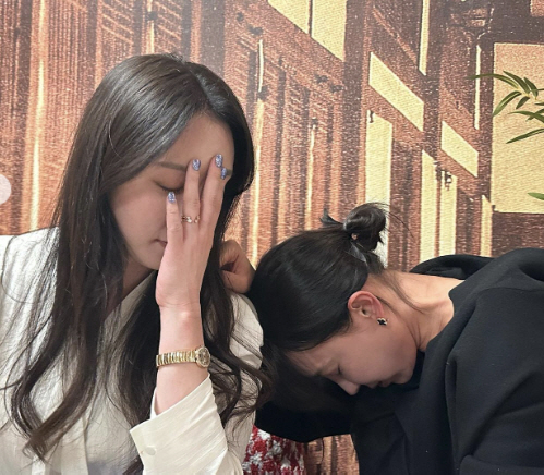 이지혜, '10년만에 공개' 베이비복스 김이지의 근황 "가슴이 너무 뜨겁…
