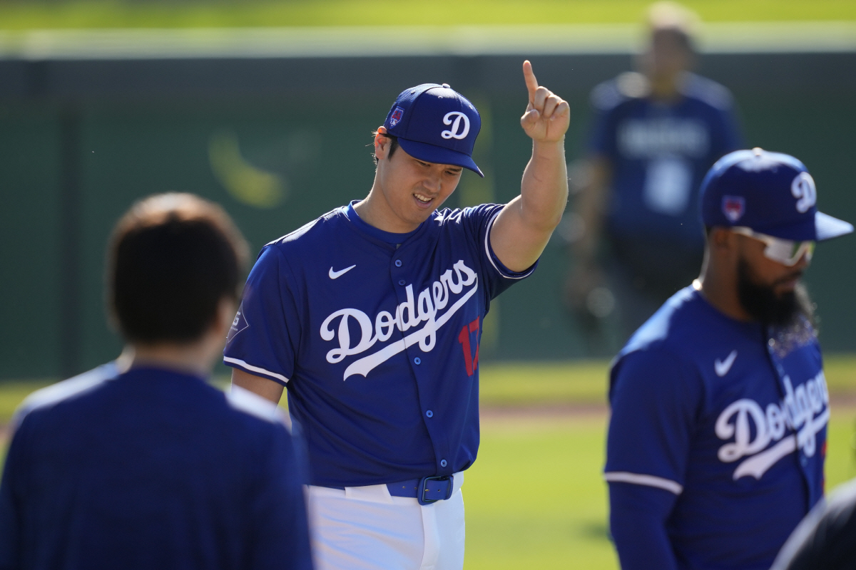 '오타니 옆에 이정후', 데뷔하기도 전에 벌써 MLB 간판 대우...개막…