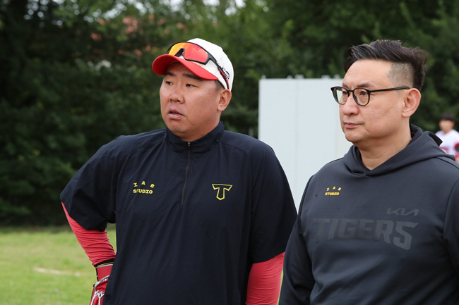 '새 KIA 감독 결단 내렸다' 수석코치 교체 없이 간다…타격코치만 변화…