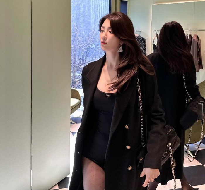'류수영♥' 박하선, 명품 블랙 원피스로 섹시미+완벽 몸매 자랑