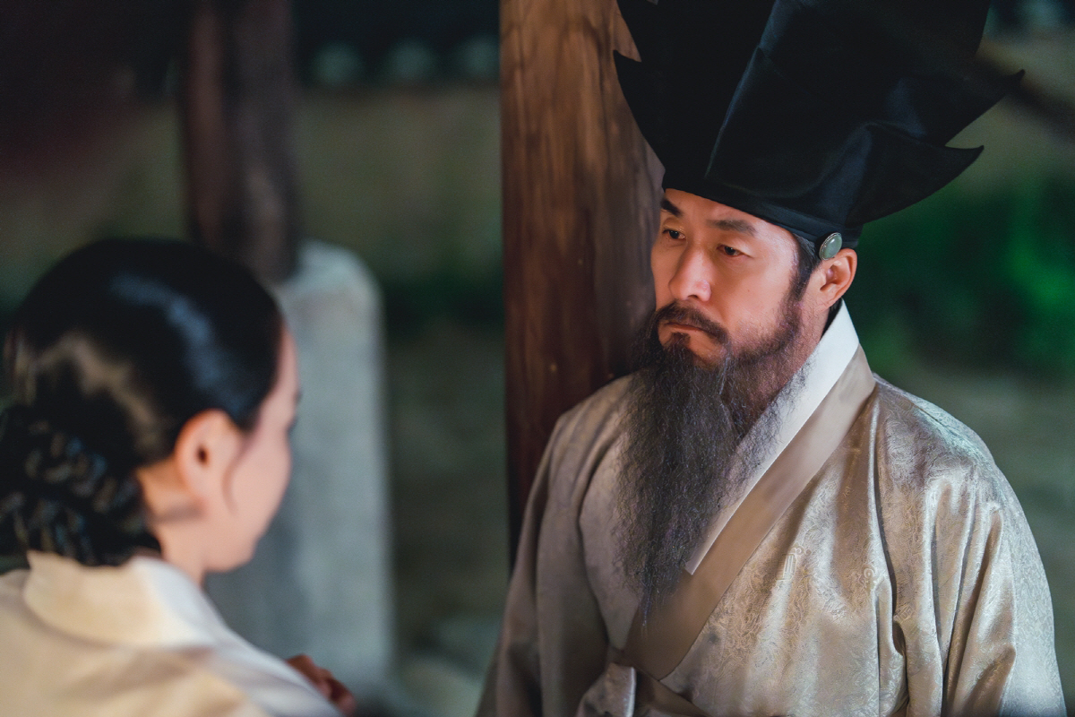 '빌런 끝판왕' 김상중, '밤피꽃' 캐스팅 비화 "자택·공연장 직접 찾아…