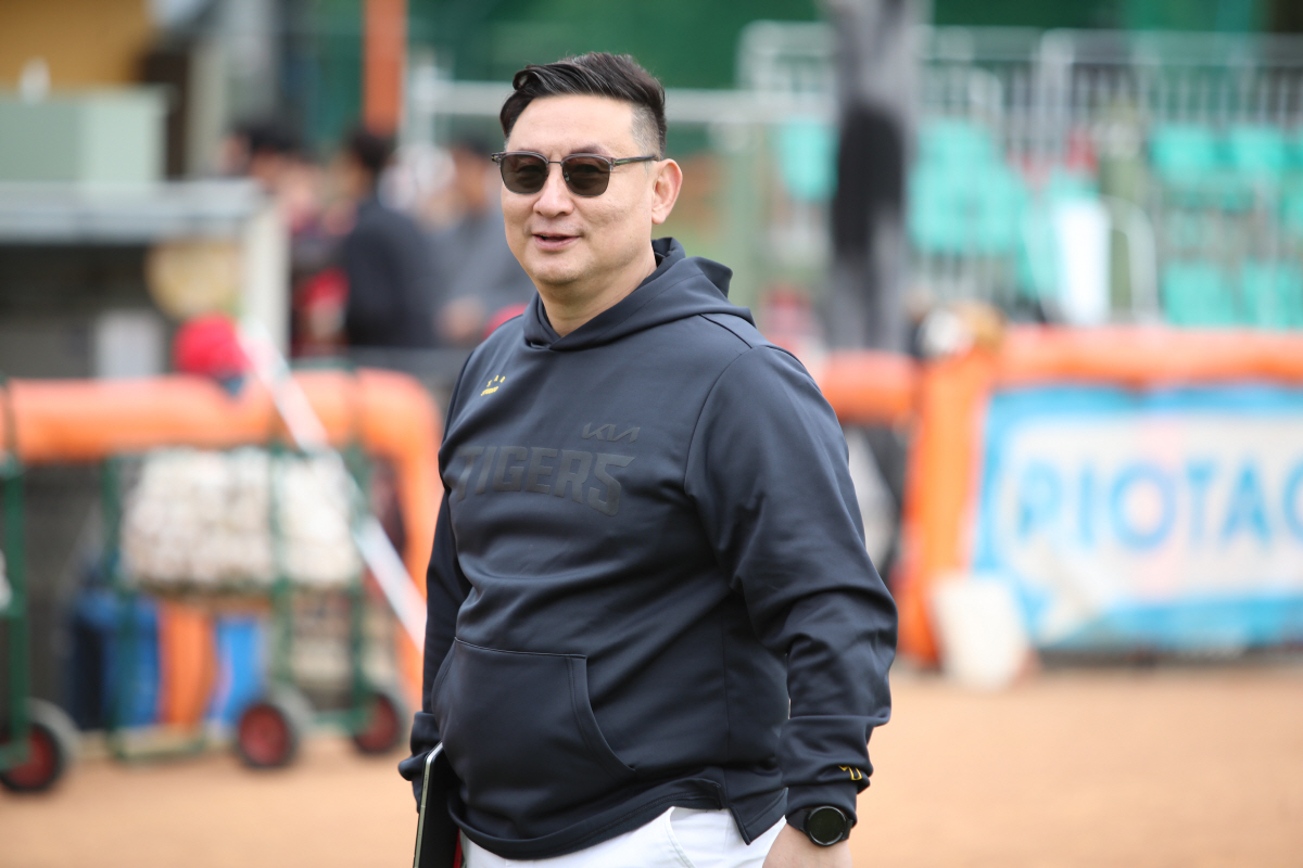'사령탑 부재 캠프' 초유의 위기 극복! 이래서 우승후보다...무너지지 …