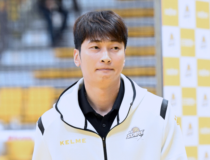 '후인정→김학민' 사령탑 교체+불꽃투혼에도…KB손보 7연패 수렁. OK금…