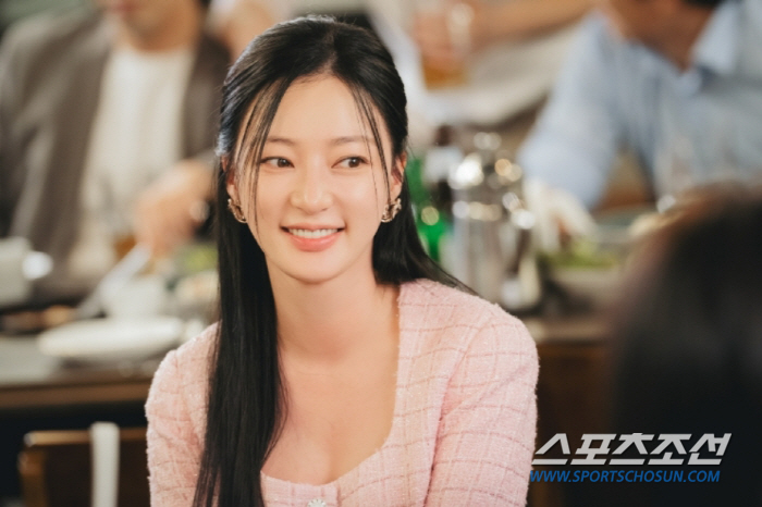 [SC초점]'빌런=주인공' 드라마 만든 송하윤, 정신과 도움까지 받아…패…