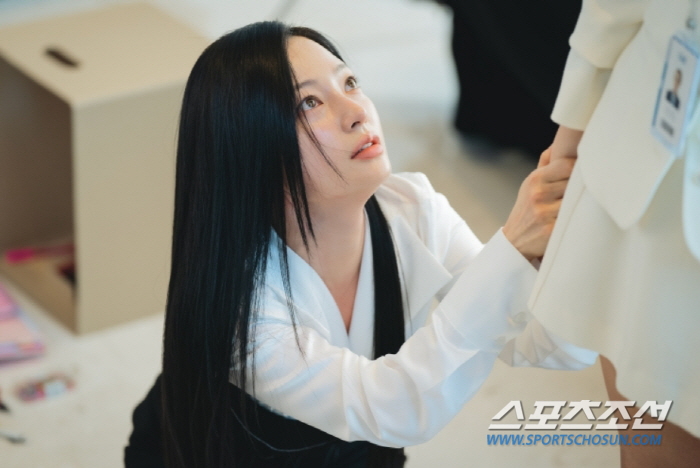 [SC초점]'빌런=주인공' 드라마 만든 송하윤, 정신과 도움까지 받아…패…