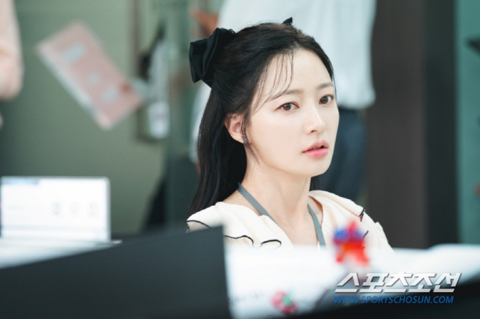 [SC초점]'빌런=주인공' 드라마 만든 송하윤, 정신과 도움까지 받아…패…