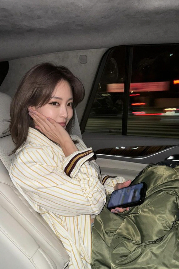 한예슬, 10살 연하 남친과 결혼설에 화들짝 "우리 아직 결혼준비 안해"…