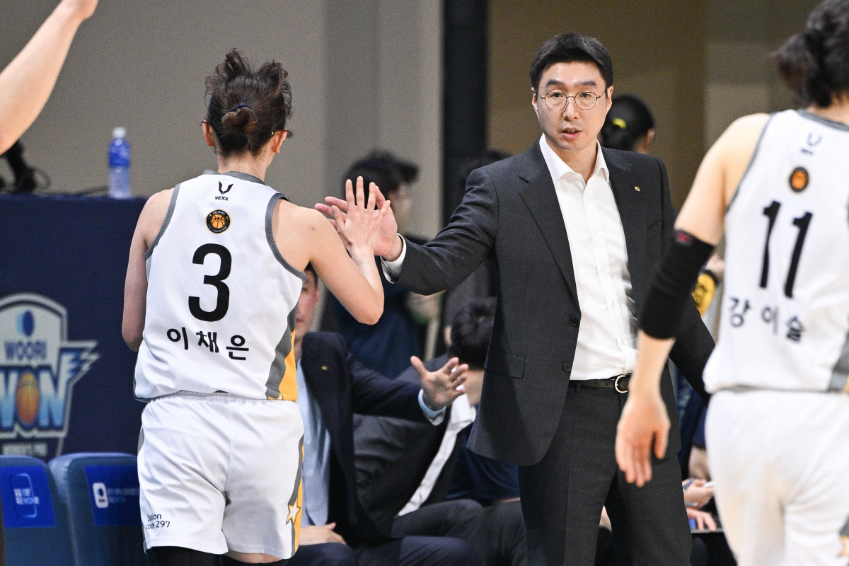 '패배 데미지' 없는 KB스타즈, 김완수 감독 "박지수 없는데도 괜찮았다…