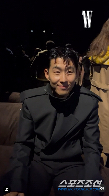 [SC이슈]전지현 뭐라고 했길래 손흥민 '입틀막'…손흥민 오른손, 부상 …