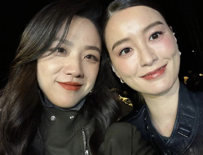 전지현·탕웨이, 각도 무시 셀카에도 굴욕 제로…런던 빛낸 韓中 대표 미녀