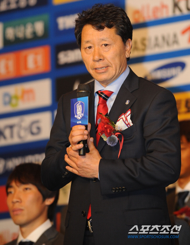 "클린스만에 농락" 위기의 韓 축구, 차기 A대표팀 감독 선임 기준은…전…