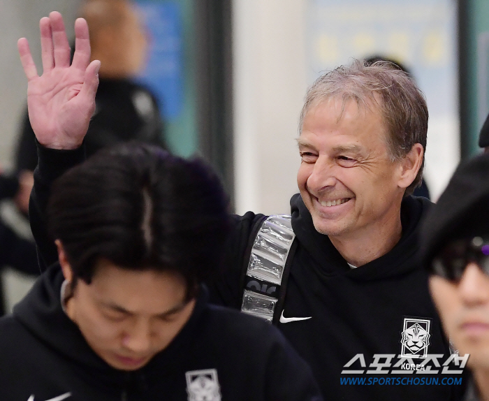 "클린스만에 농락" 위기의 韓 축구, 차기 A대표팀 감독 선임 기준은…전…