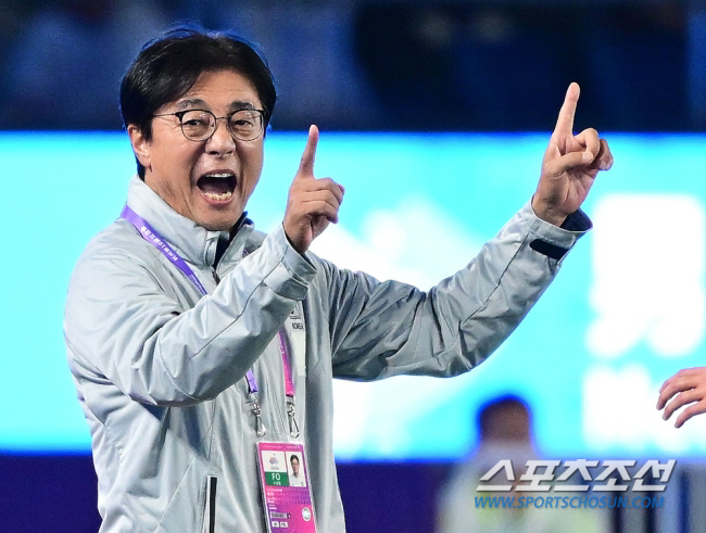 "클린스만에 농락" 위기의 韓 축구, 차기 A대표팀 감독 선임 기준은…전…