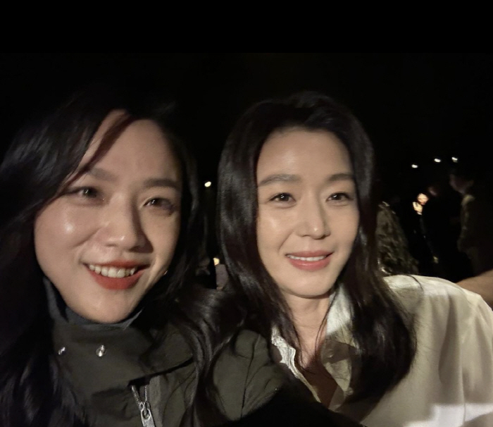 탕웨이, 아이유 이어 전지현까지…韓 미녀 수집가야?