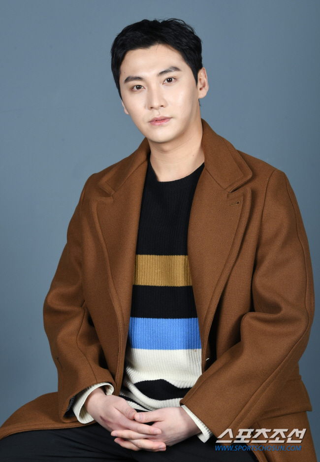 "결혼, 행복하게 살 것" FT아일랜드 출신 송승현, 연예계 은퇴→결혼 …