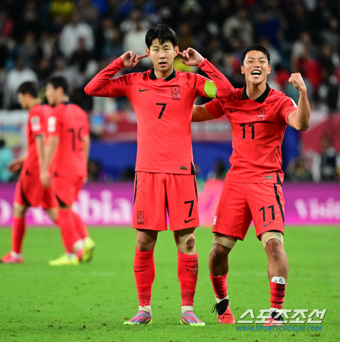 손흥민 앞에서 골 결정력 논하지 말라, EPL 1위 등극...황희찬 4위