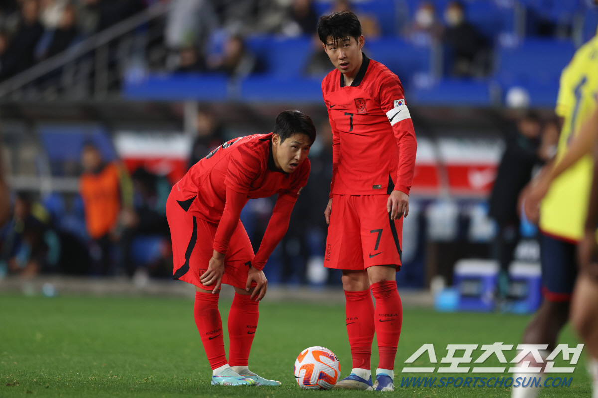 협회가 키운 '탁구게이트', 당사자 손흥민-이강인 '깔끔한 화해'로 일단…
