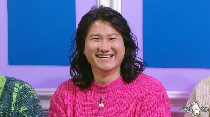 블랙핑크 제니, '연예인 최초 성인용품 모델' 임우일 팬이었다…셀카도 먼…